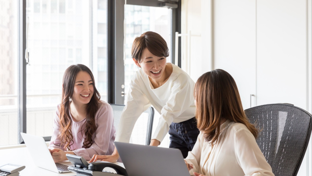 Thumbnail for ESFJ (นักให้คำปรึกษา): บุคลิกภาพที่อบอุ่นและใส่ใจทุกคน