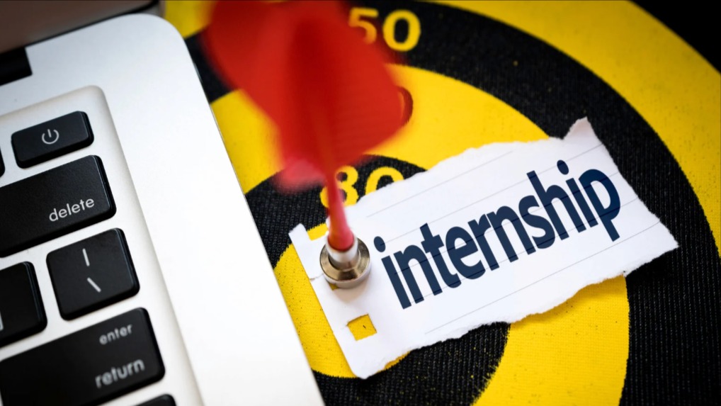 Thumbnail for ฝึกงานนิเทศศาสตร์ ต้องรู้อะไรบ้าง? เปิดสาขางานตำแหน่งยอดฮิต พร้อมเคล็ดลับสมัครให้ปัง!